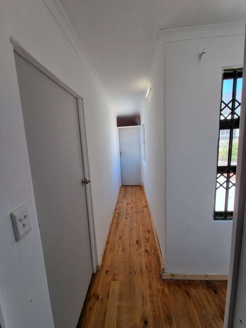 4 Bedroom Property for Sale in Zonnebloem Western Cape